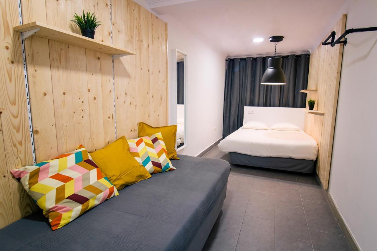 Koala Hostel อาลิกันเต ภายนอก รูปภาพ
