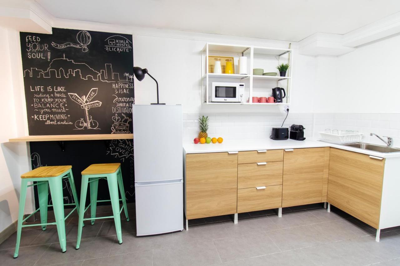 Koala Hostel อาลิกันเต ภายนอก รูปภาพ